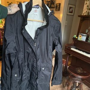 Patagonia waterproof lightweight rain jacket